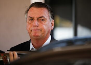 TSE condena Bolsonaro e o declara inelegível por oito anos