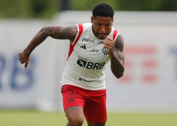 Marinho assina rescisão amigável com o Flamengo e reforçará o Fortaleza