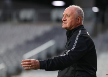 Atlético-MG acerta com Felipão