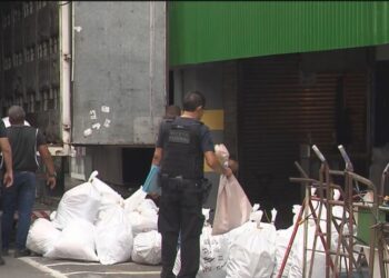 Comerciantes do Feiraguay que tiveram mercadorias apreendidas vão responder por falsificação na Justiça