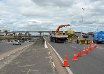 SMT interdita parcialmente pista inferior do Complexo Viário Miraldo Gomes