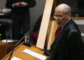 Morre em Brasília ex-ministro do STF Sepúlveda Pertence
