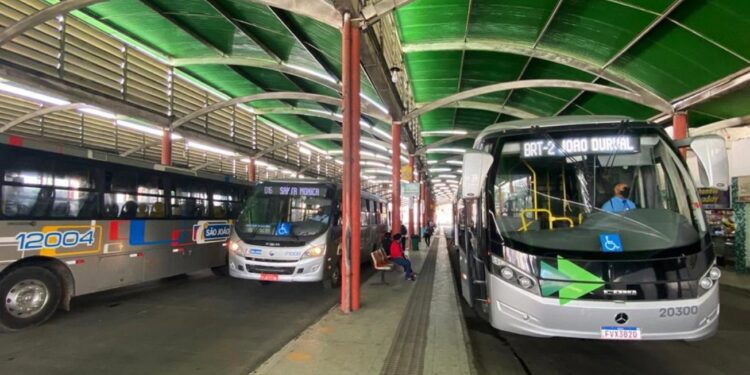 Iniciada a manutenção nos seis terminais de transbordo de Feira