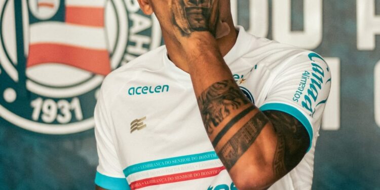 Bahia anuncia contratação do lateral-direito Gilberto, do Benfica