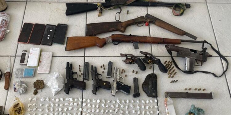 Bahia registra 15 mortos após confrontos entre policiais e suspeitos; arsenal apreendido era exibido em redes sociais