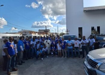 Terço dos Homens Mãe Rainha realiza carreata do dia dos pais