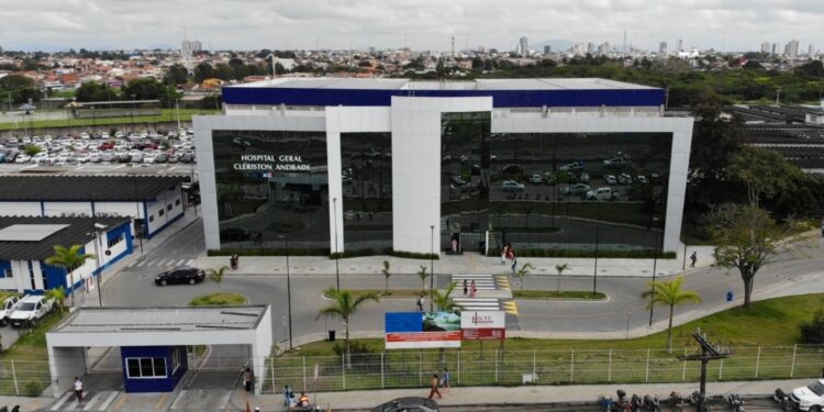 Governo do Estado entrega 30 novos leitos e amplia serviço de nutrição no Hospital Geral Clériston Andrade