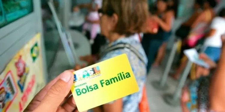 Governo Lula faz limpa no Bolsa Família e corta 934 mil por irregularidades