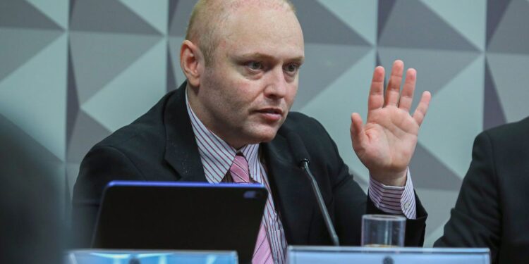 Delgatti: Bolsonaro prometeu indulto em caso de grampo contra Moraes