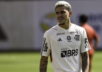 Flamengo suspende Pedro por um jogo, aplica multa por não aquecer e advertência por falta
