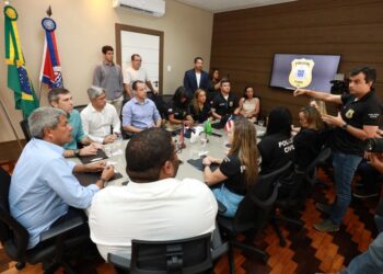 Governador da Bahia mobiliza alta cúpula da gestão e da segurança pública após assassinato da líder quilombola Bernadete Pacífico