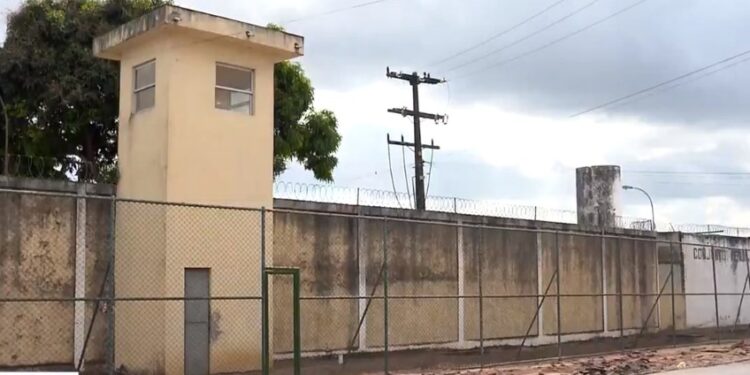 Detento morre após ser espancado durante banho de sol em presídio de Feira de Santana