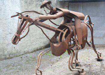 Em homenagem aos 190 anos de Feira, monumento do vaqueiro será entregue nesta segunda