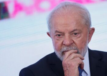 Ipec: administração Lula é considerada ótima ou boa por 40% da população; 56% aprovam sua maneira de governar