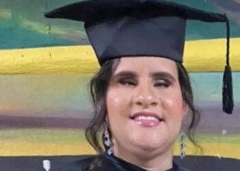Estudante se torna primeira surdocega a se formar na UNEB