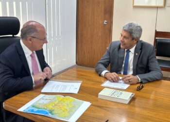 Jerônimo Rodrigues se encontra com o vice-presidente e ministro Geraldo Alckmin para tratar sobre investimentos na Bahia