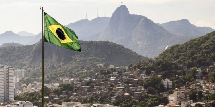 PIB do Brasil cresce 0,9% no segundo trimestre e fecha semestre com alta de 3,7%