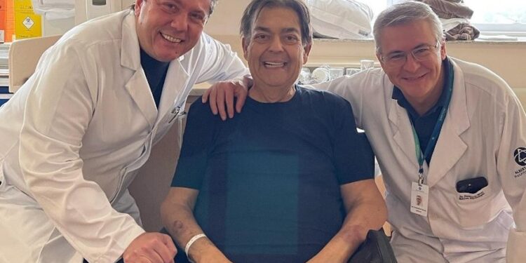 Faustão recebe alta após ser internado em São Paulo