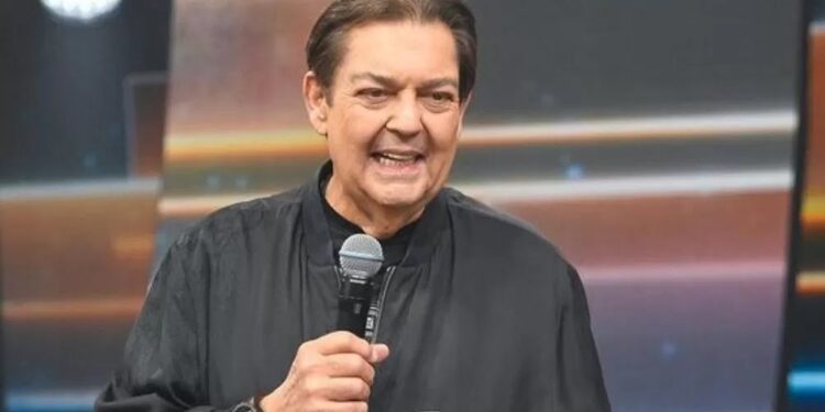 Faustão volta a ser internado em São Paulo, segundo colunista