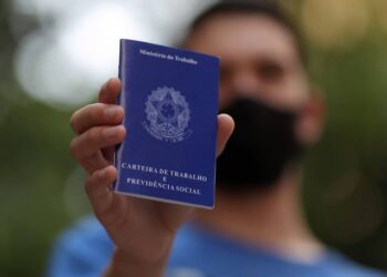 Taxa de desemprego recua a 7,8% no trimestre encerrado em agosto, diz IBGE