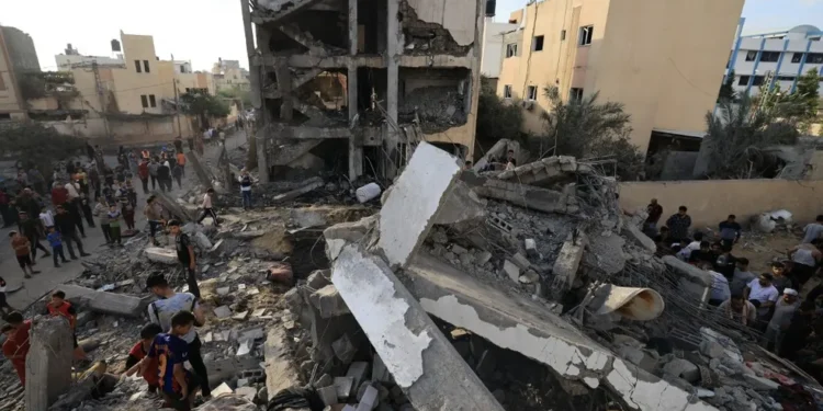 ‘Não há ajuda financeira no Brasil’: duas famílias em lista de repatriados desistem de deixar o sul de Gaza