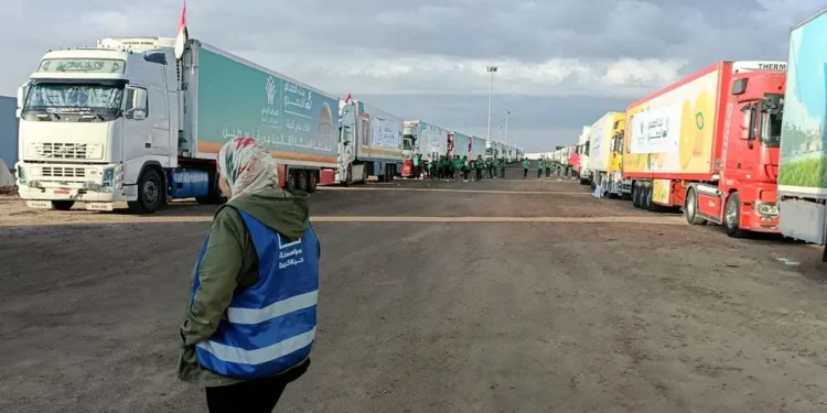 Ajuda humanitária está prevista para entrar na Faixa de Gaza nesta sexta-feira (20)