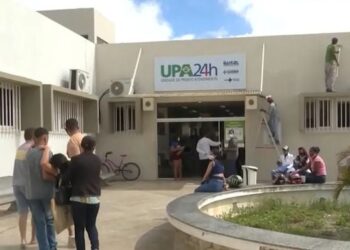 Mais de 30 pessoas são hospitalizadas com intoxicação alimentar durante evento escolar na Bahia