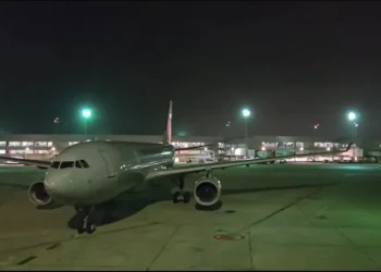 Voo da FAB com mais 219 passageiros resgatados de Israel chega ao Rio de Janeiro