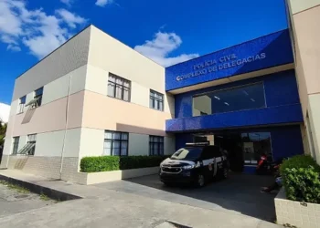 Corpo de mulher é encontrado com marcas de tiros em estrada na Bahia