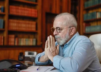 Lula conversa com Putin sobre situação dos brasileiros em Gaza