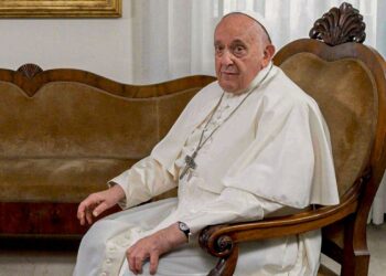 Papa Francisco diz que a guerra é inimiga do diálogo universal