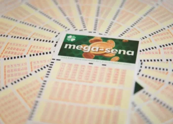 Mega-Sena pode pagar R$ 12 milhões neste sábado