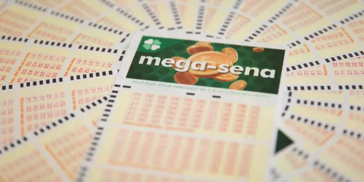 Mega-Sena pode pagar R$ 12 milhões neste sábado