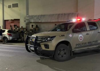 Policial suspeito de ataque a tiros em praça é preso na Bahia; tiros deixaram um morto e três feridos