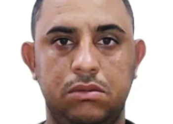 Suspeito de comandar facção na BA é preso em Brasília; homem teria envolvimento na morte do policial federal em Salvador