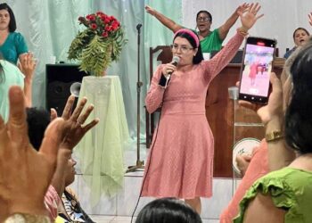 Família procura por cantora gospel com 50 mil seguidores nas redes sociais na BA; pastora desapareceu após encontro de mulheres