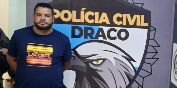 Treze homens suspeitos de tráfico de drogas e homicídios na BA são presos após operação policial em cinco estados