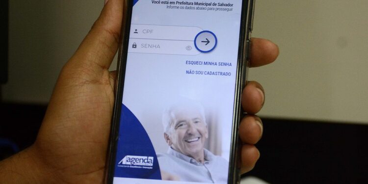 Prefeitura de Salvador inicia recadastramento digital de 2023 de aposentados e pensionistas