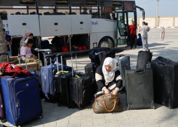 Brasileiros são autorizados a deixar Gaza: veja próximos passos do grupo até a chegada ao Brasil
