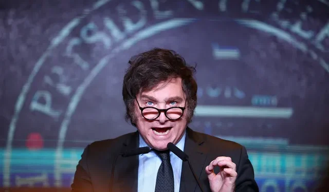 Milei diz que vai controlar a inflação em 18 a 24 meses e confirma plano de fechar o Banco Central