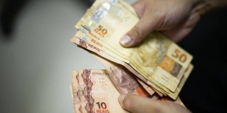 Novo golpe do Pix engana usuários discretamente; saiba se proteger