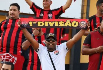 Vitória é campeão da Série B, primeiro título nacional do clube em 124 anos de história