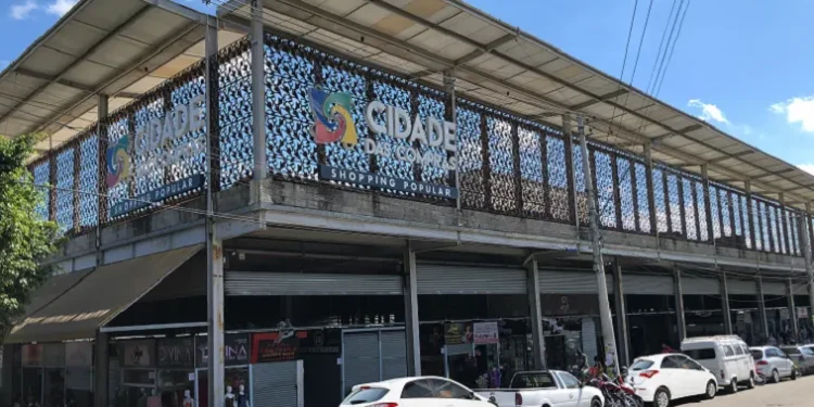CPI do Shopping Popular é remarcada após ausência de depoentes