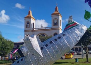 Prefeito de cidade colombiana recria avião de tragédia da Chapecoense e revolta moradores