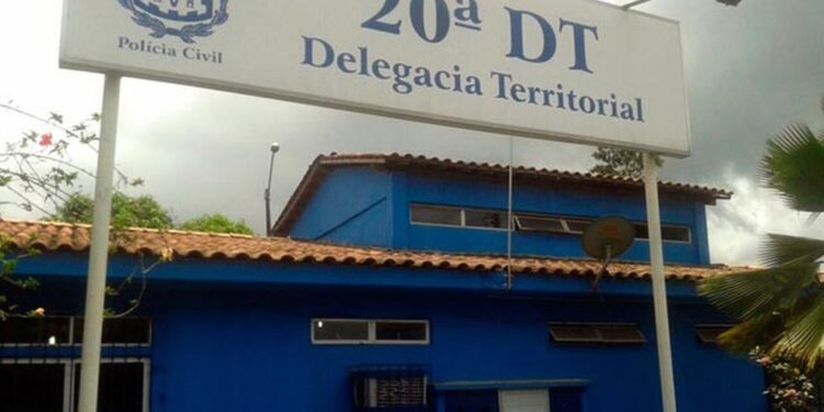 Homem é morto a tiros na frente da família na Bahia; vítima foi baleada dentro de carro