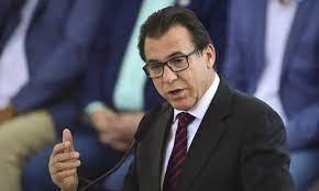 Ministro diz que portaria restringe trabalho nos feriados e que passará a valer a partir de março
