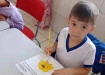 Criança de quatro anos é atropelada por ônibus escolar e morre na Bahia