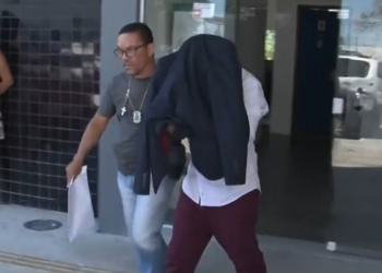 Dentista suspeito de matar metalúrgico em briga de trânsito na Bahia se apresenta à polícia e é preso