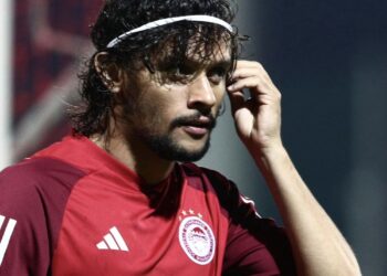 Atlético-MG contrata Gustavo Scarpa