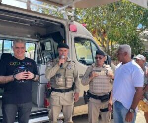 Iniciativa conjunta entre o vereador Silvio Dias e o deputado Zé Neto fortalece segurança na praia de Cabuçu, Base Móvel da PM foi entregue em Saubara